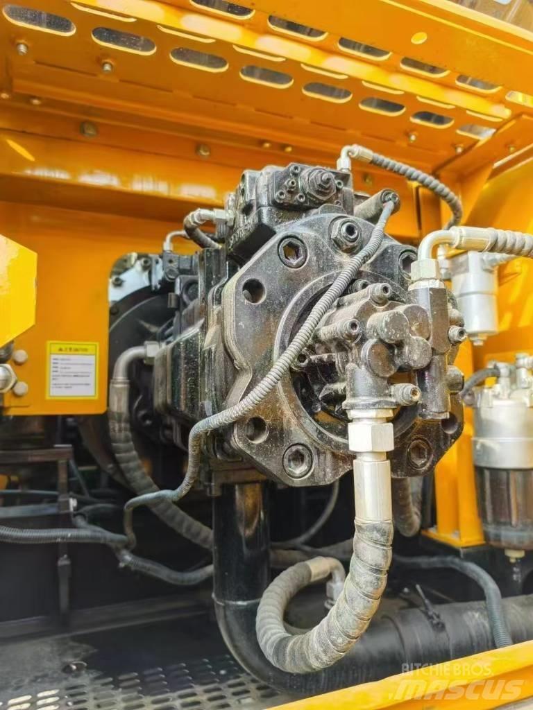 Sany 305 Crawler excavators