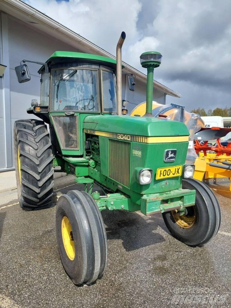 John Deere 3040 Tractors