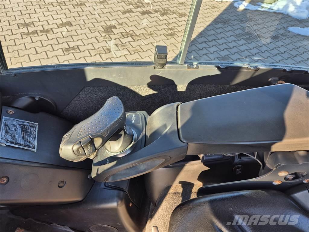 Still RX70-25 Diesel trucks