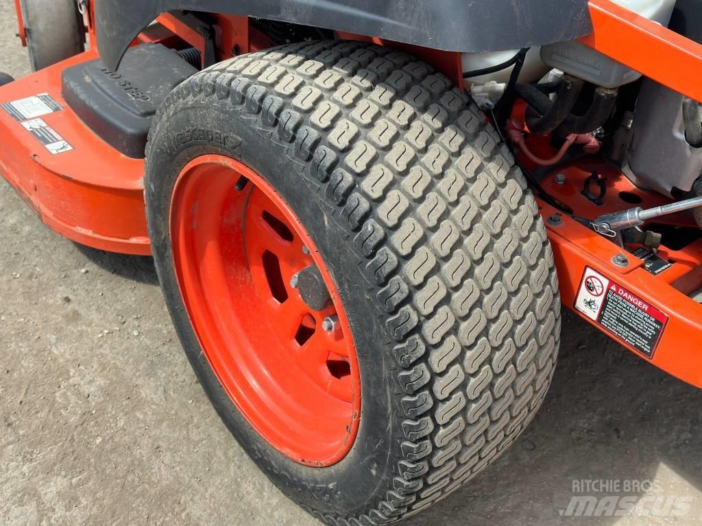 Kubota Z121S Zero turn mowers