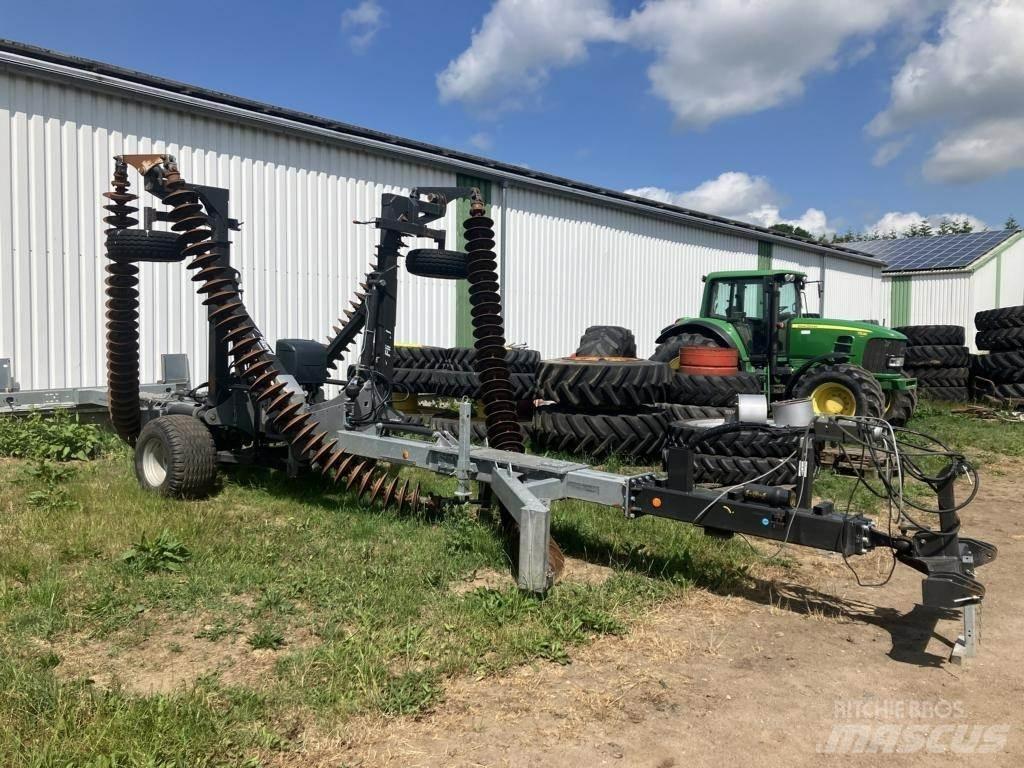 Fliegl KSE 680 Disc harrows