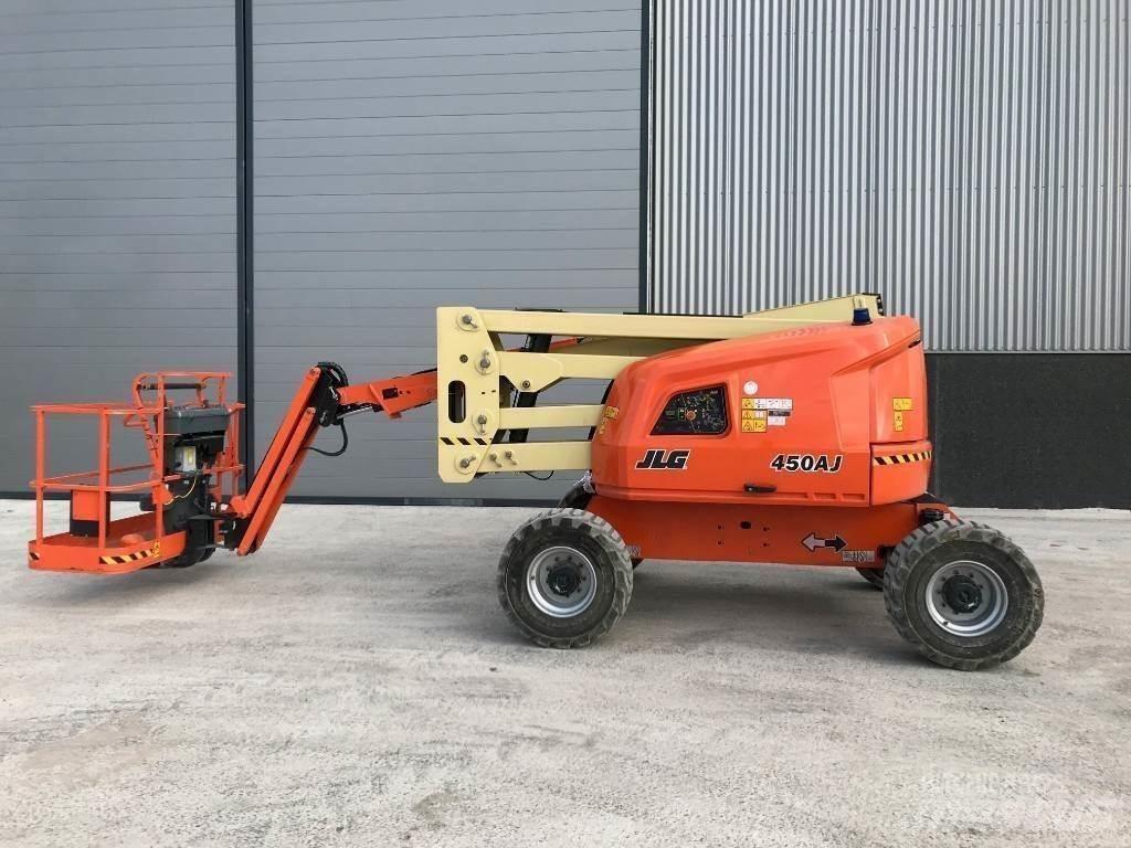 JLG 450 AJ Articulated boom lifts