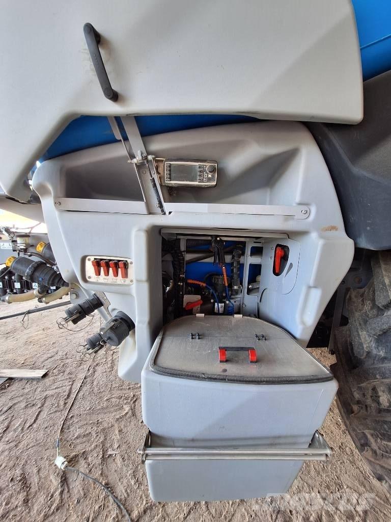 Lemken Vega 12/4000 Trailed sprayers