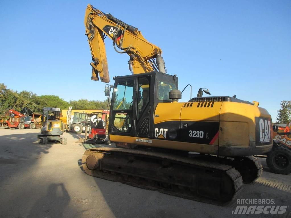 CAT 323 D L Crawler excavators