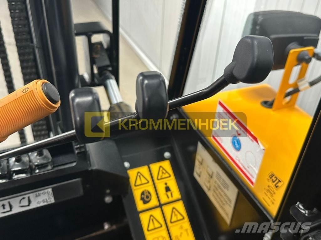 JCB 940 Rough terrain truck