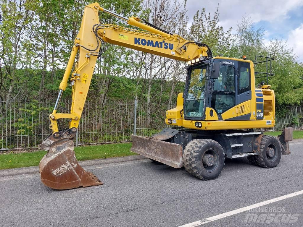 Komatsu PW148-11 Wheeled excavators
