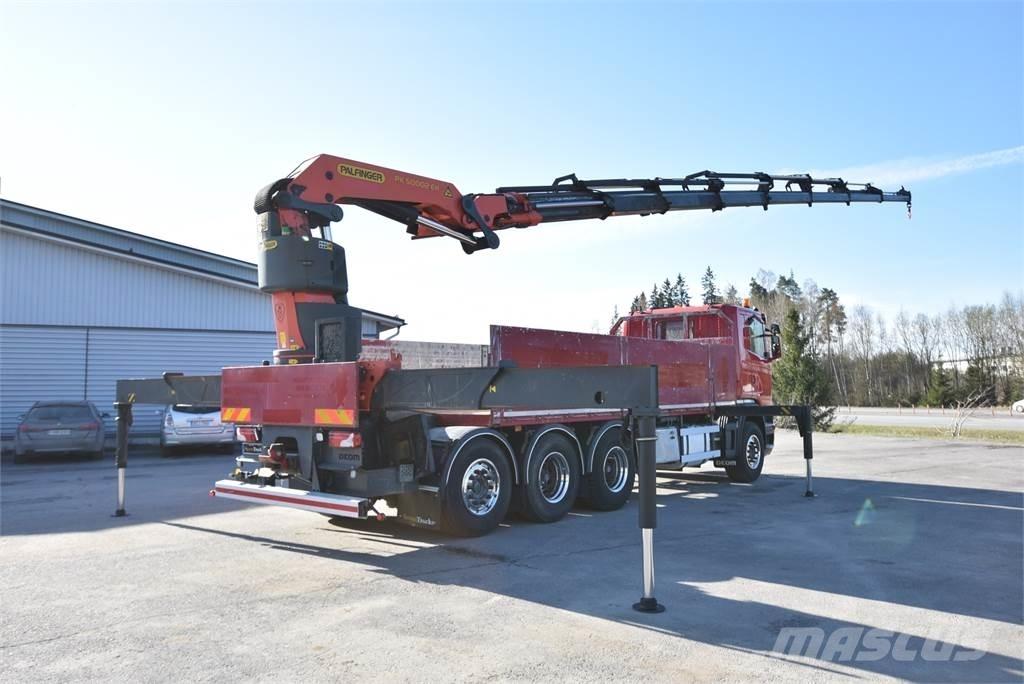 Scania G440 8X4 Truck mounted cranes