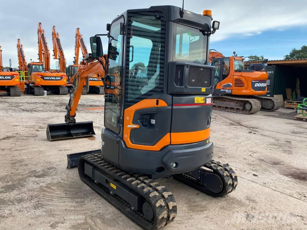 Develon DX 27 Z-7 Mini excavators < 7t (Mini diggers)