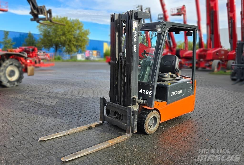 Doosan B 20 T-5 FFT Electric forklift trucks