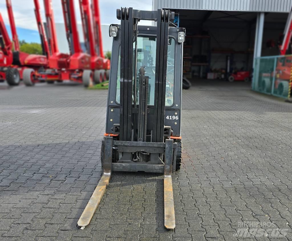 Doosan B 20 T-5 FFT Electric forklift trucks