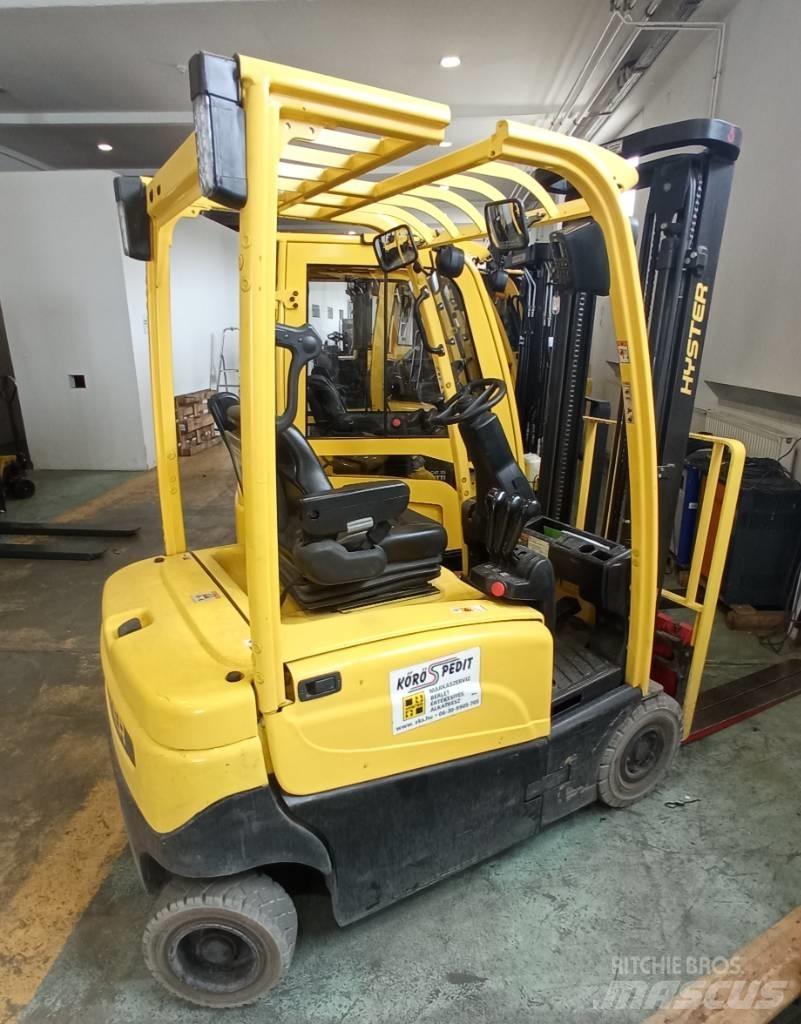 Hyster J1.6XN MWB Electric forklift trucks