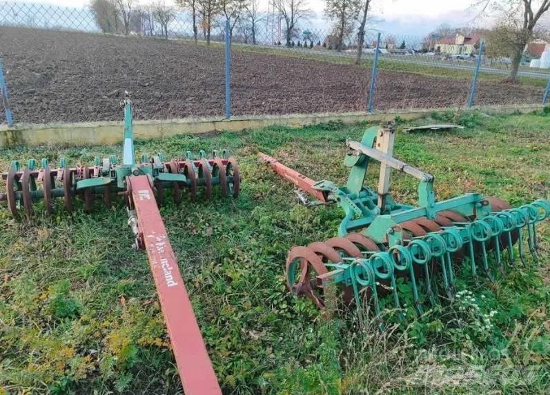Kverneland PL 100 Reversible ploughs