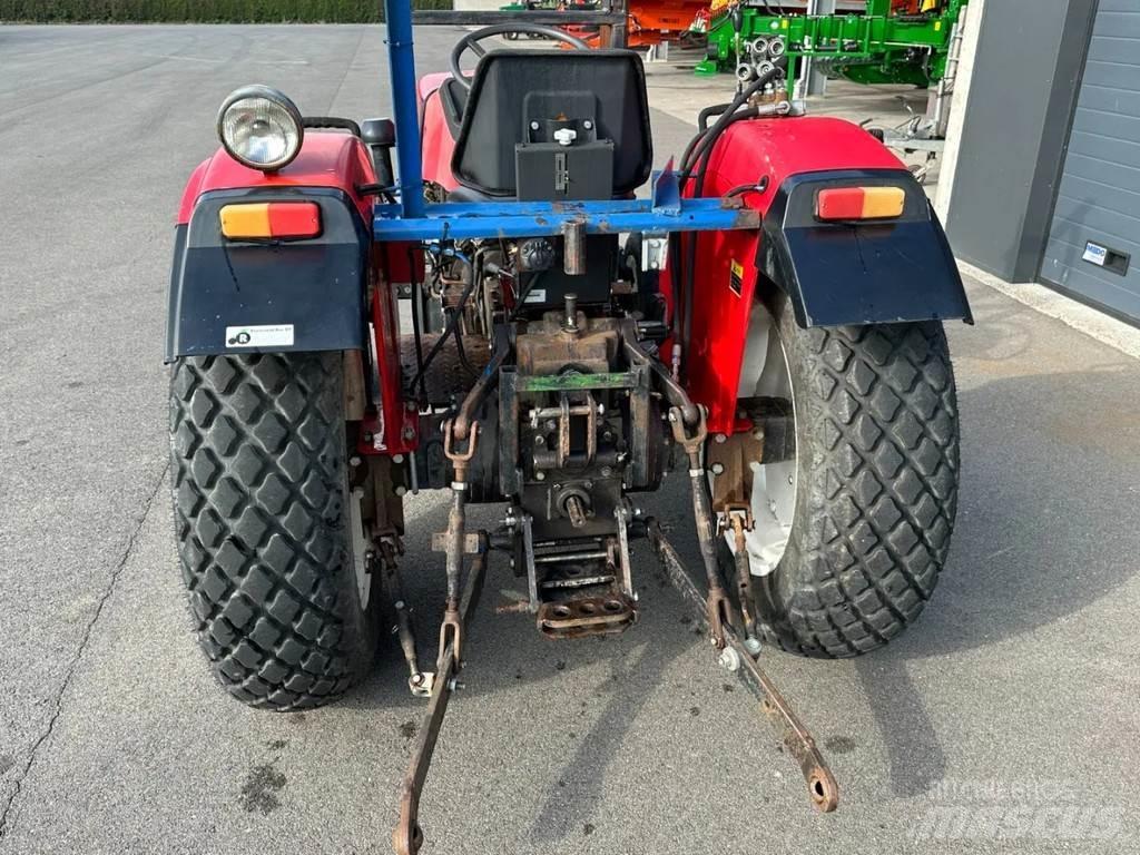 YTO 400 2-wd Tractors
