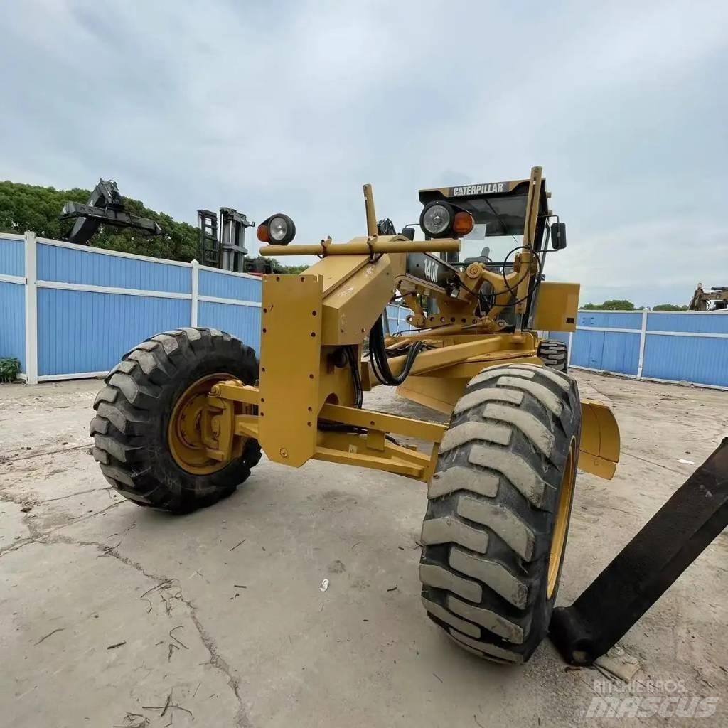 CAT 140K Graders
