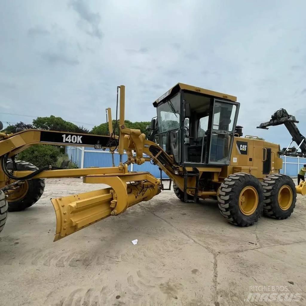 CAT 140K Graders