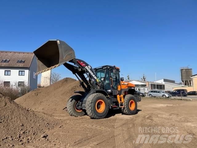 Doosan DL280 Wheel loaders