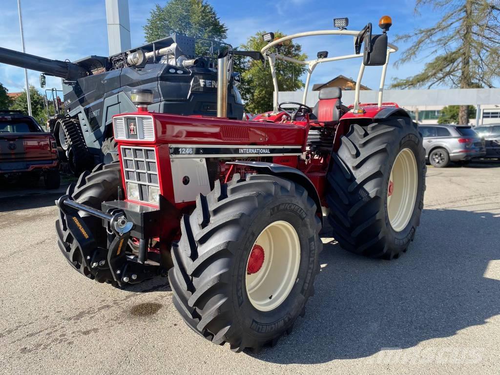 IHC 1246 AS Tractors