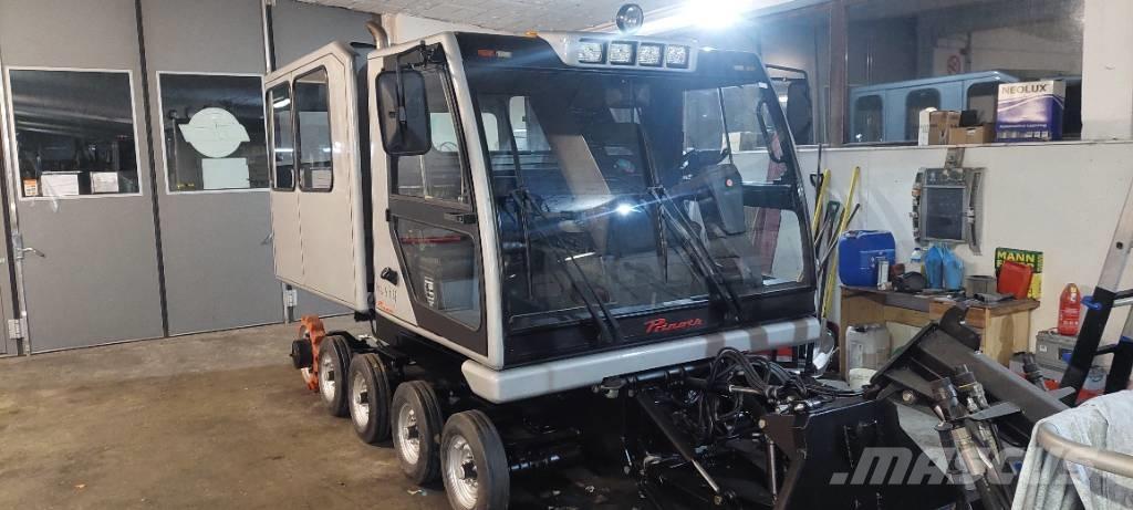 Prinoth Husky Snow groomers