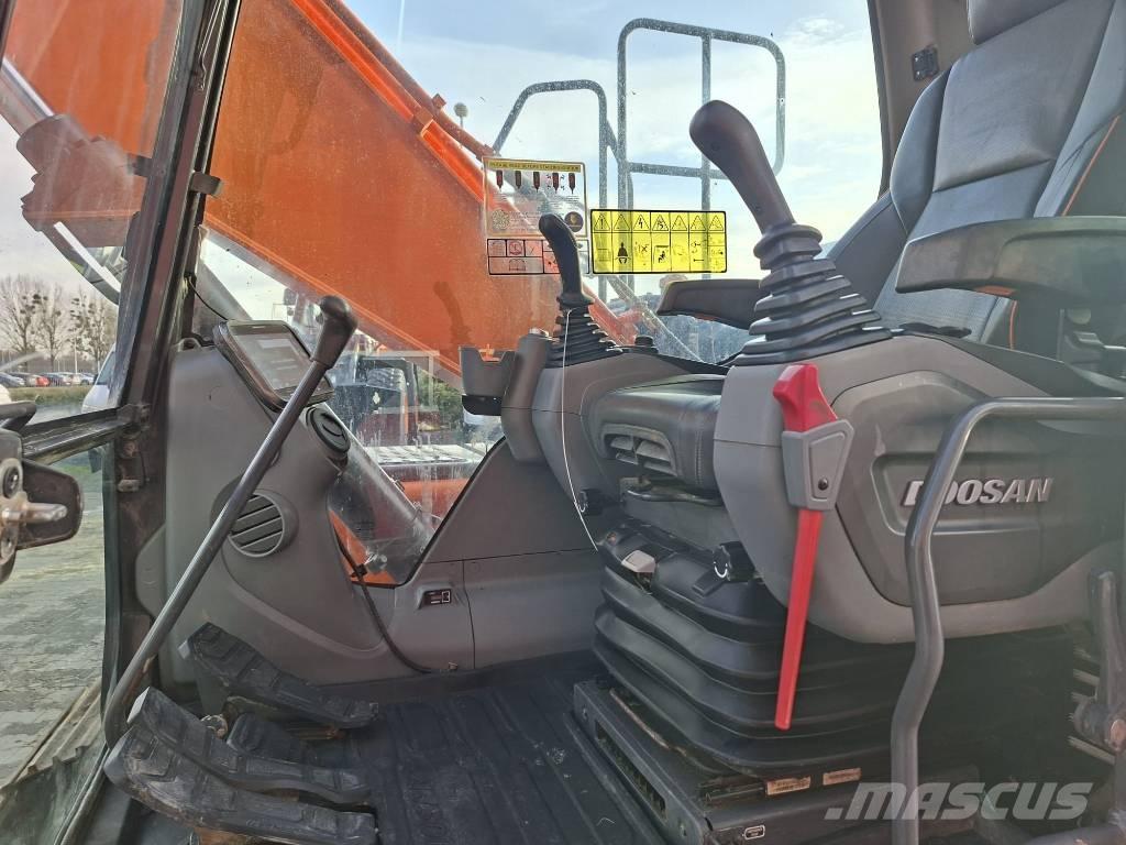 Doosan DX140LC-7 Crawler excavators