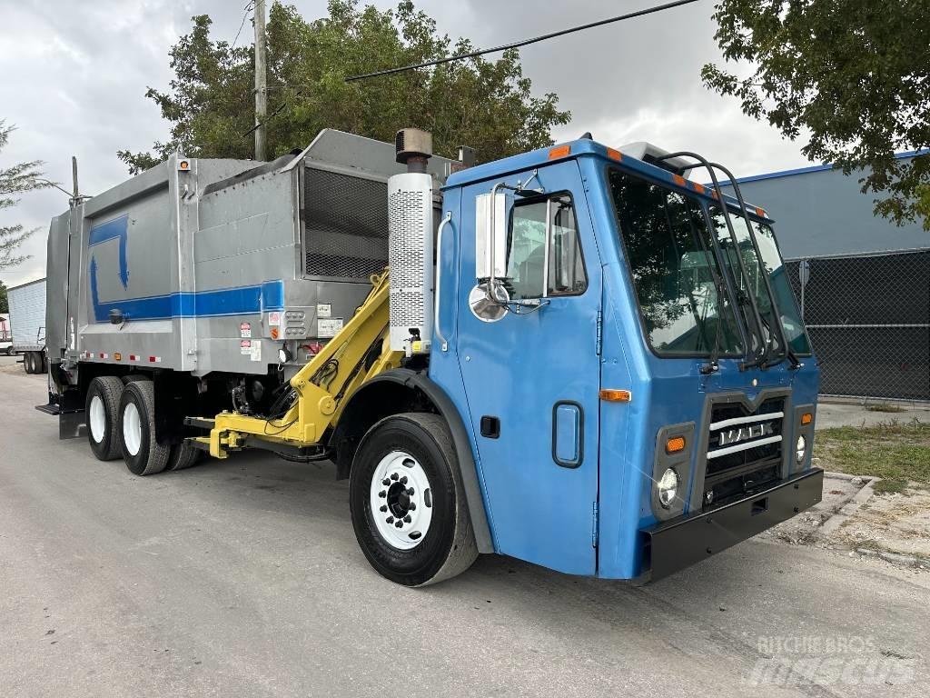 Mack LEU Waste trucks