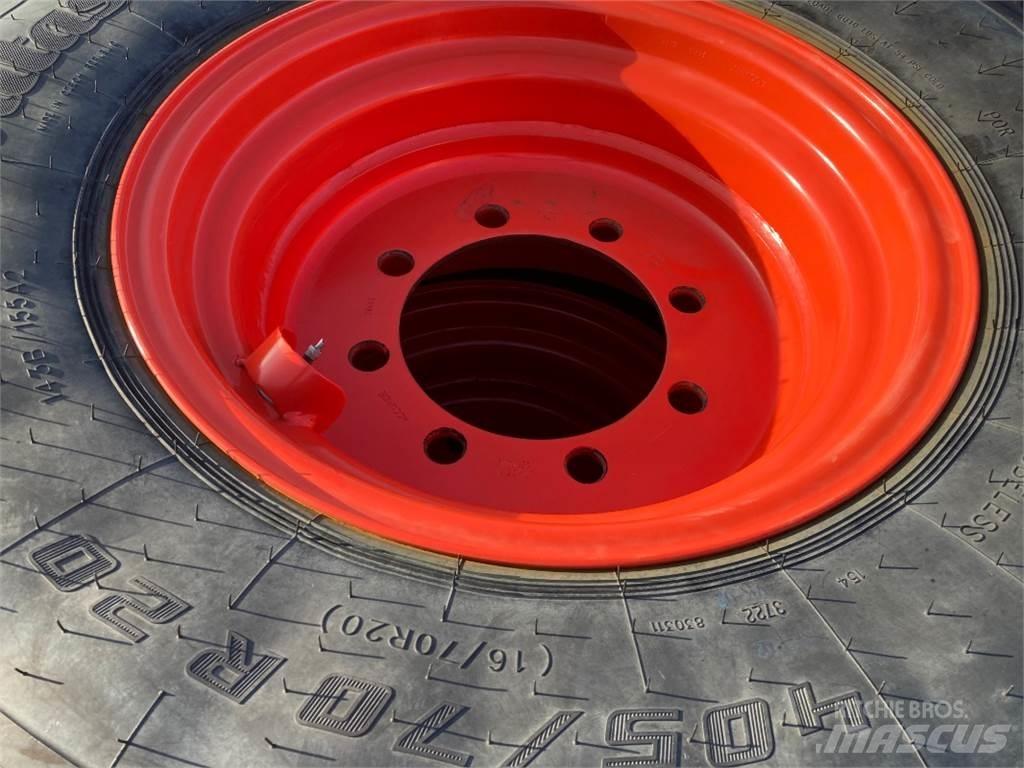 Mitas 4x 405/70R20 Other tractor accessories