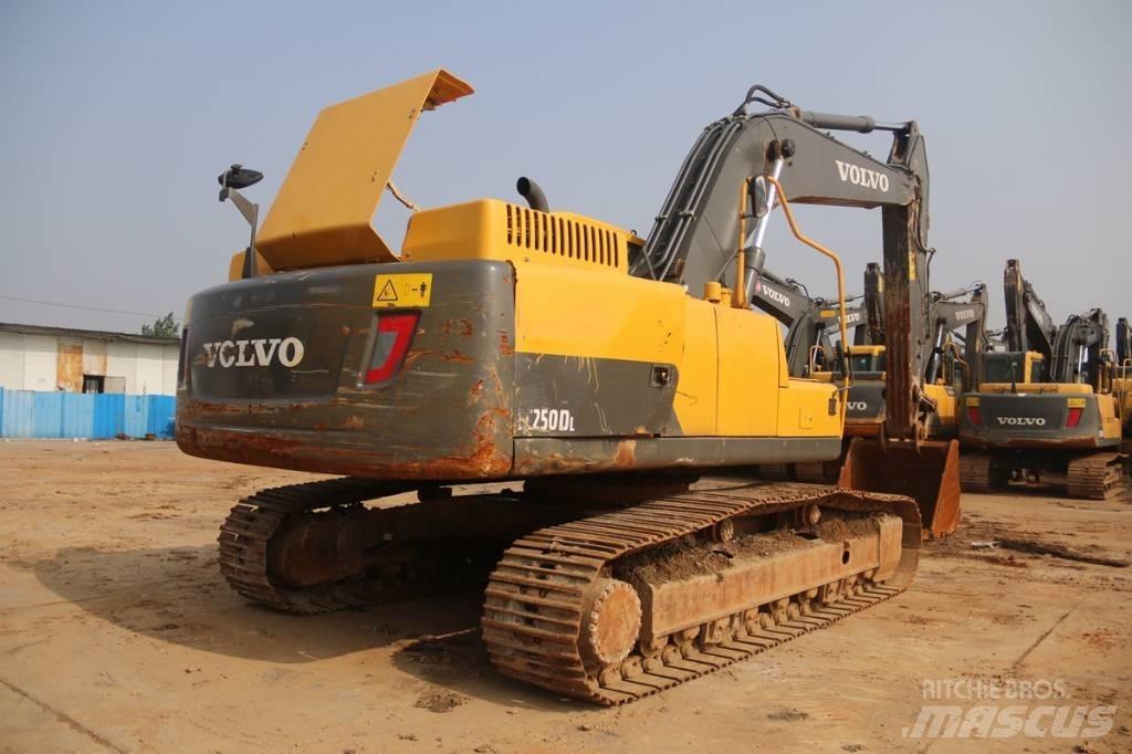 Volvo EC250 Crawler excavators