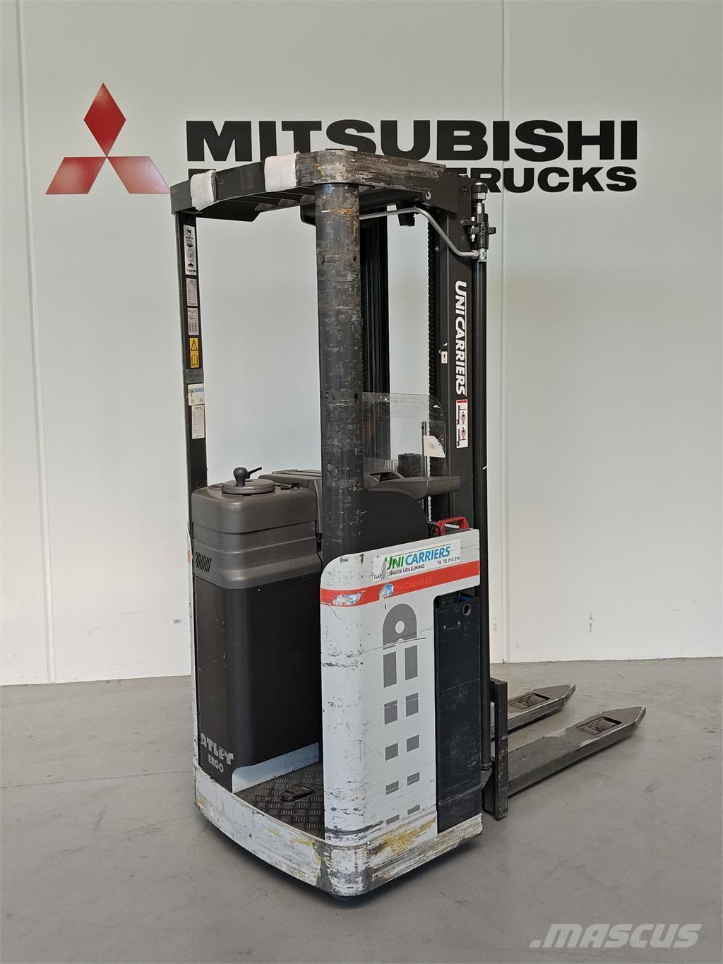 Atlet AJN160 Self propelled stackers