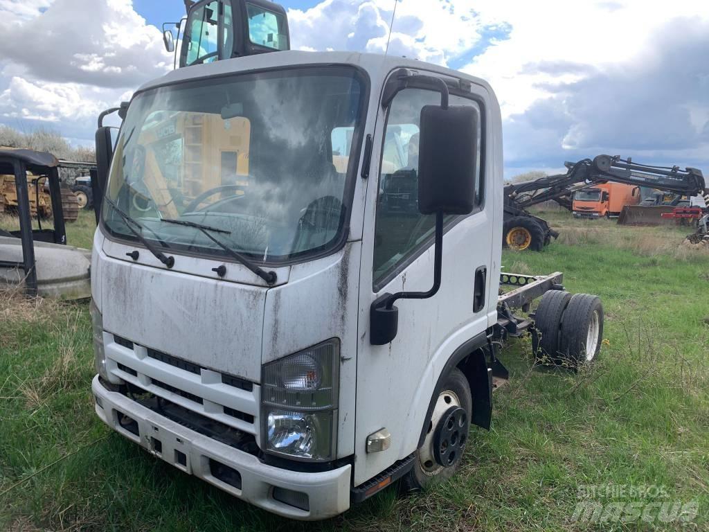 Isuzu FOR PARTS Panel vans