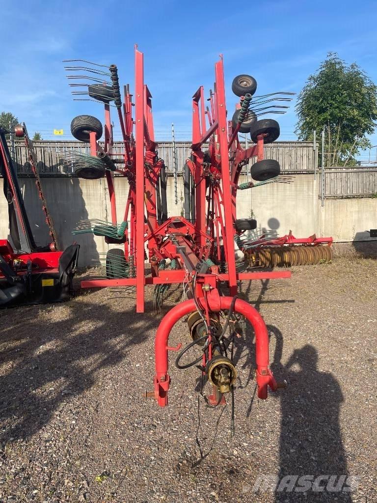 Kverneland 91110C Windrowers