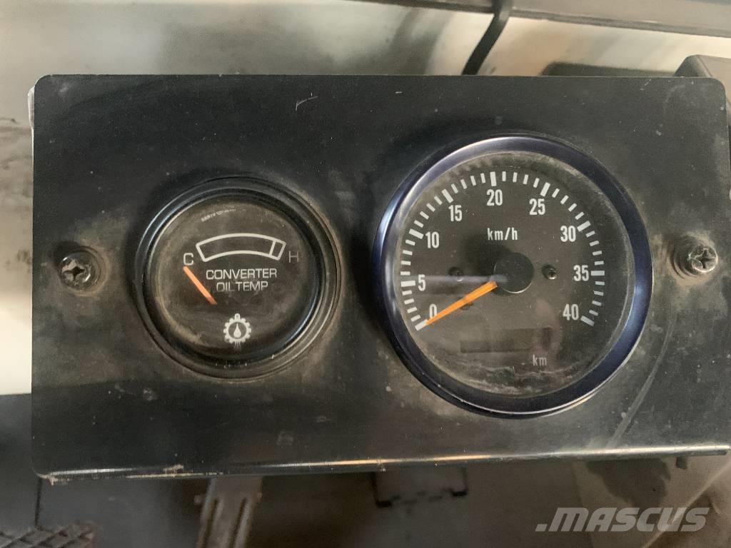 Nissan TD2500 V-2579 Airport equipment
