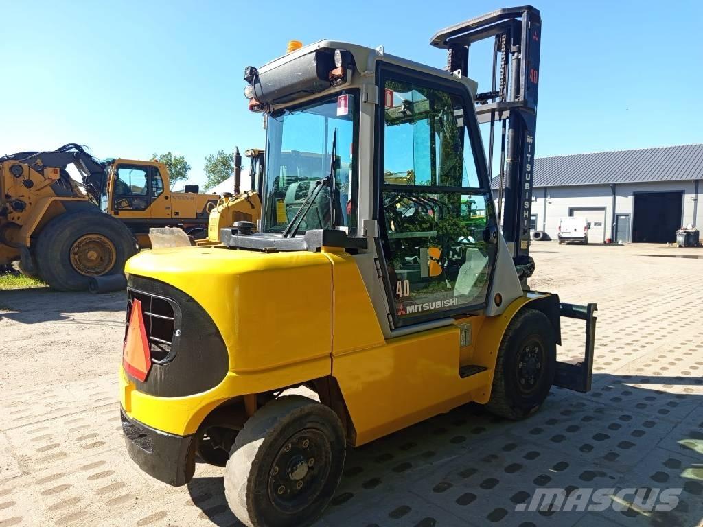 Mitsubishi FD 40 K Diesel trucks