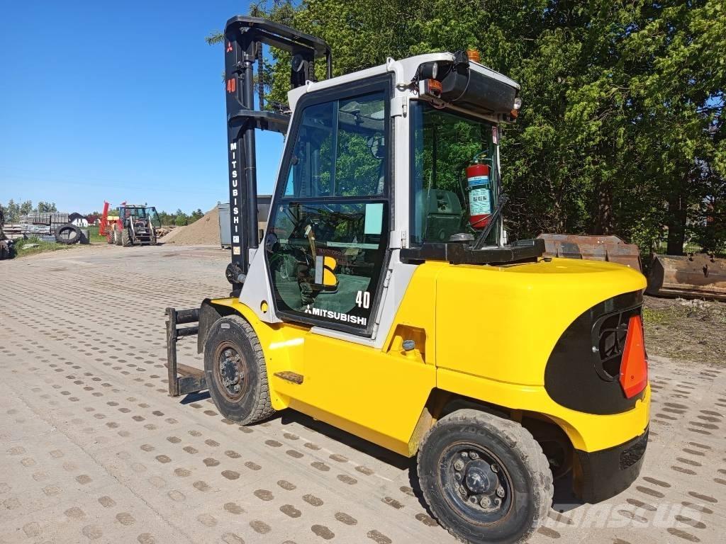 Mitsubishi FD 40 K Diesel trucks