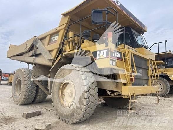 CAT 773D Articulated Haulers