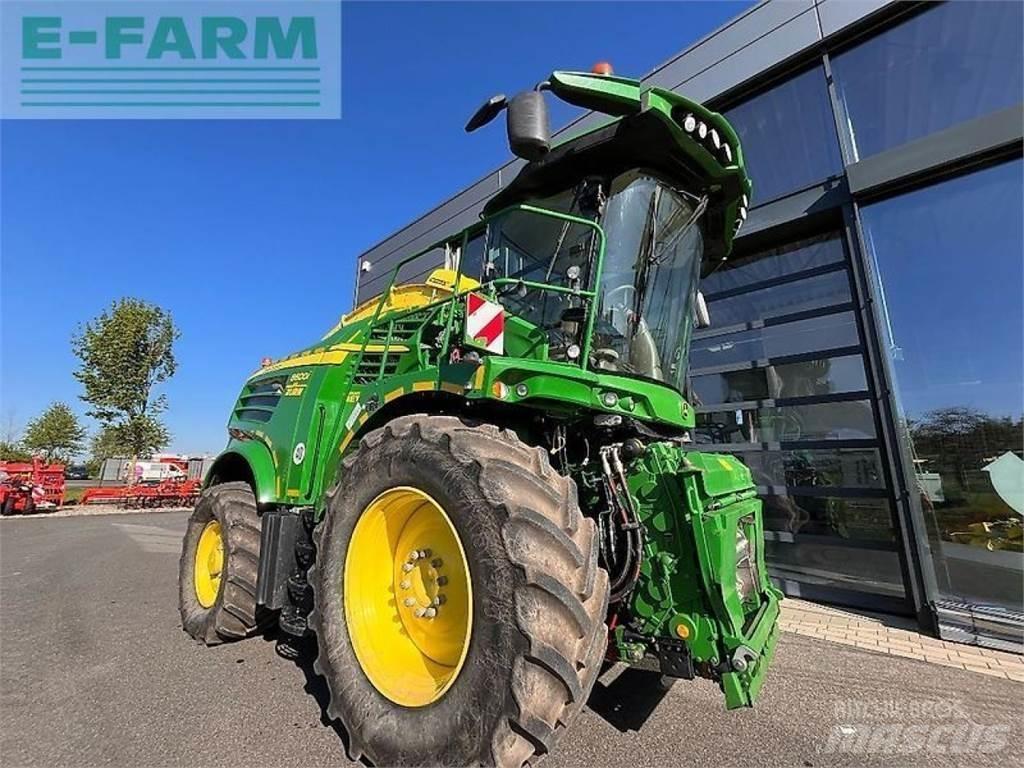 John Deere 8600 Forage harvesters