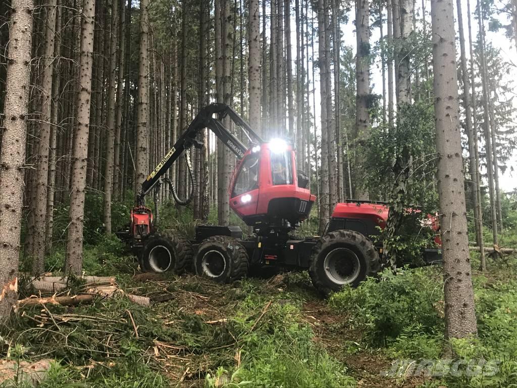 Komatsu 951 Harvesters