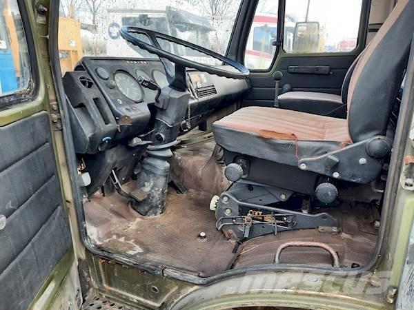Mercedes-Benz 1213 Flatbed / Dropside trucks