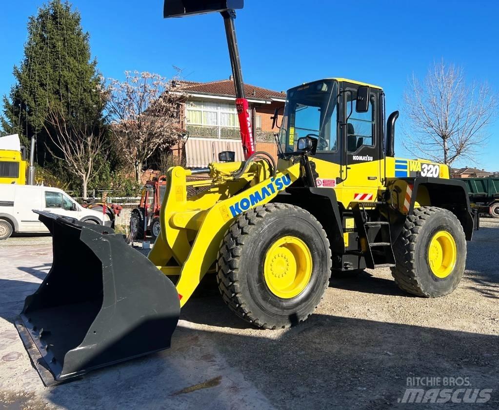Komatsu WA 320 Wheel loaders