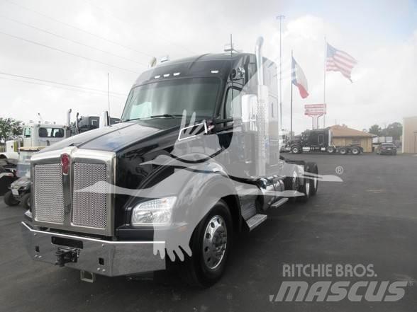 Kenworth T880 Prime Movers
