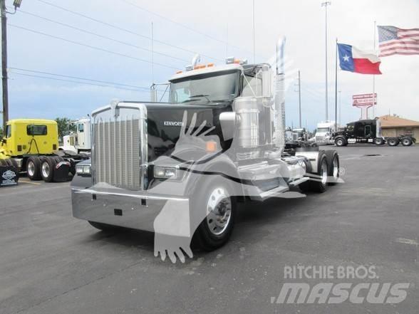 Kenworth W900 Prime Movers