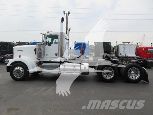 Kenworth W900L Prime Movers