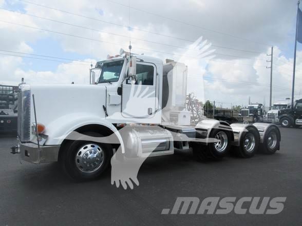 Peterbilt 367 Prime Movers