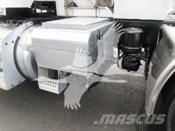 Peterbilt 367 Prime Movers