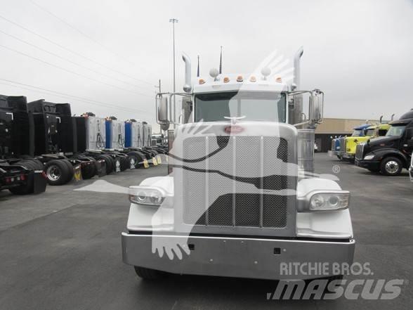 Peterbilt 389 Prime Movers