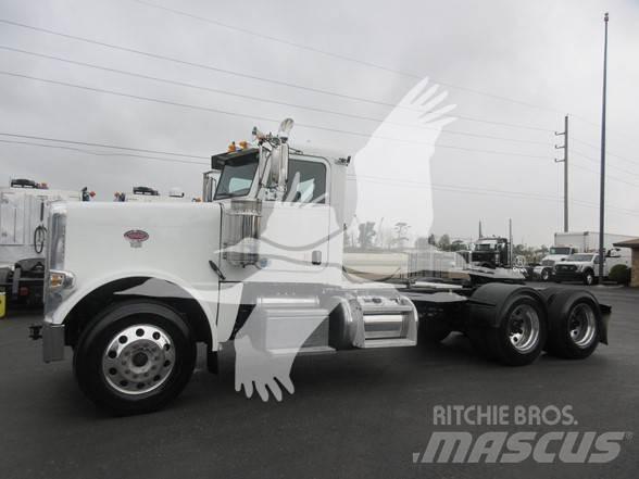 Peterbilt 389 Prime Movers