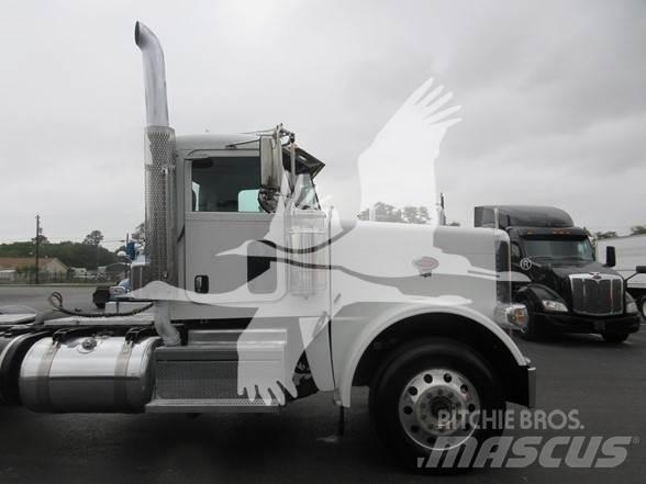 Peterbilt 389 Prime Movers