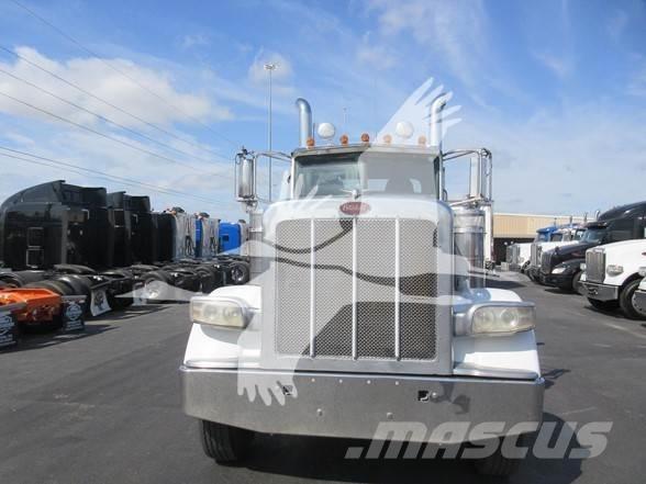 Peterbilt 389 Prime Movers