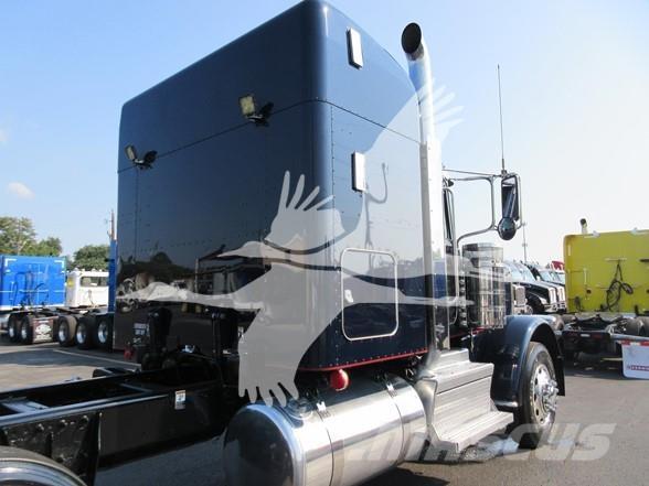 Peterbilt 389 Chassis Cab trucks