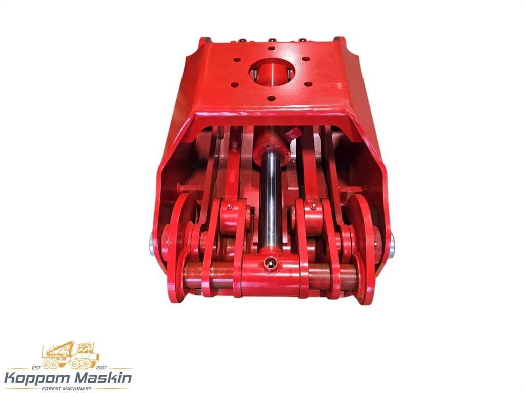 Dala-Gripen 029 Grapples