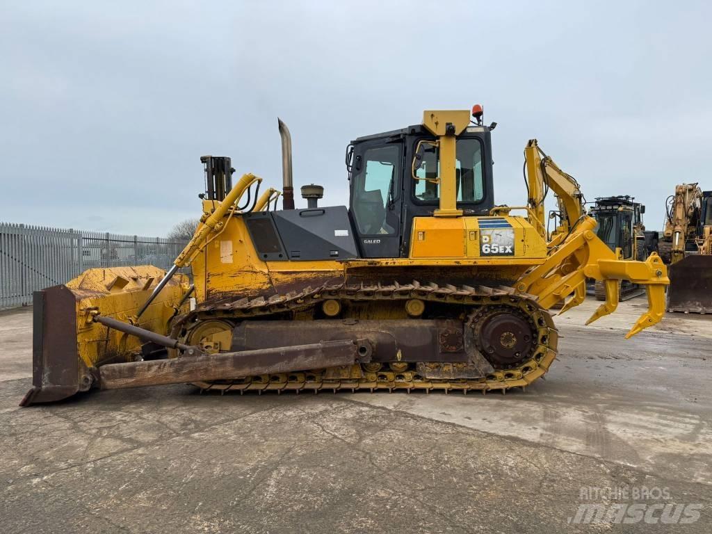 Komatsu D65EX-15 Crawler dozers