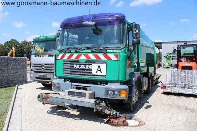 MAN M 2000 Public service vehicles